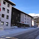 Zuhause In Den Alpen Ihre Mit Hallenbad Und Sauna Appartement Lenzerheide
