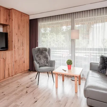 Zuhause In Den Alpen Ihre Mit Hallenbad Und Sauna * Lenzerheide