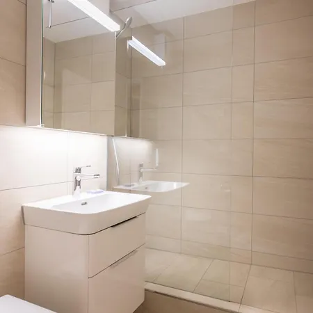 Zuhause In Den Alpen Ihre Mit Hallenbad Und Sauna Lenzerheide