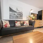 Zuhause In Den Alpen Ihre Mit Hallenbad Und Sauna *